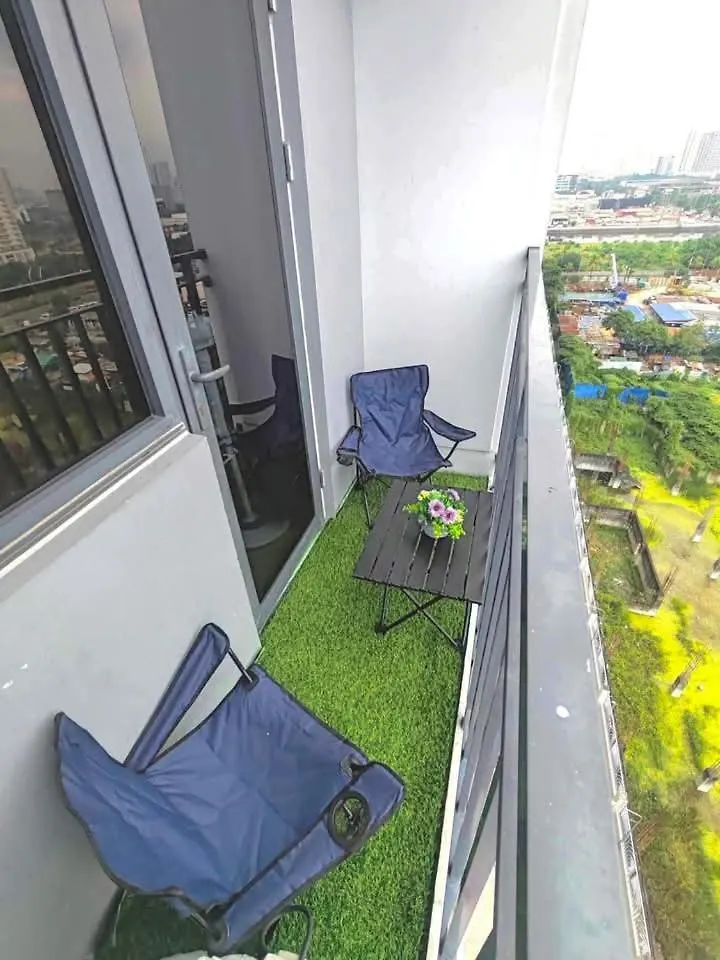 Shore 2 Residence Manila 5*,